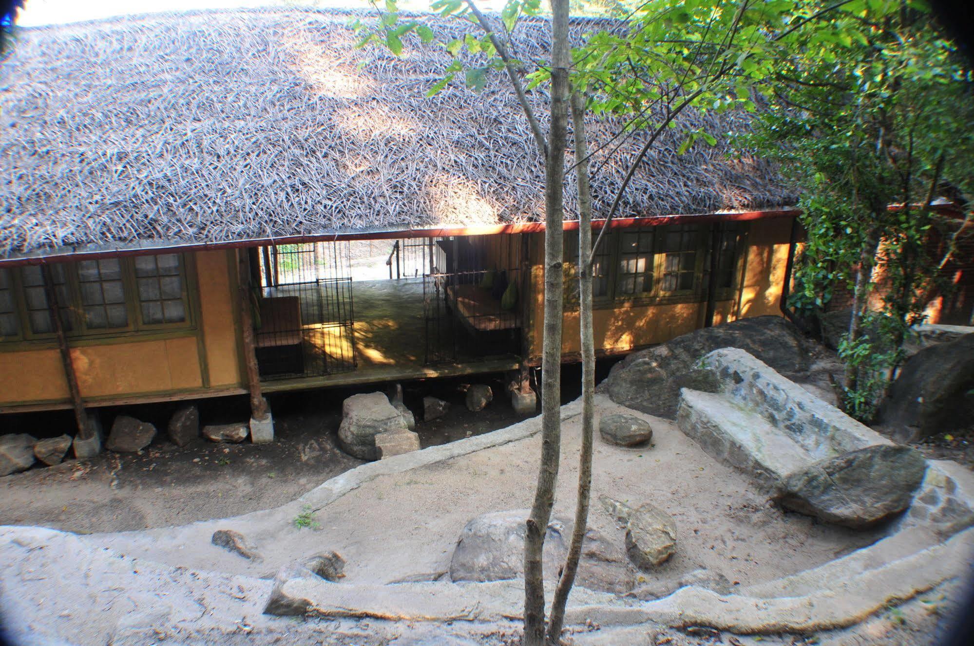 Back Of Beyond - Wild Haven Villa Сигирия Екстериор снимка