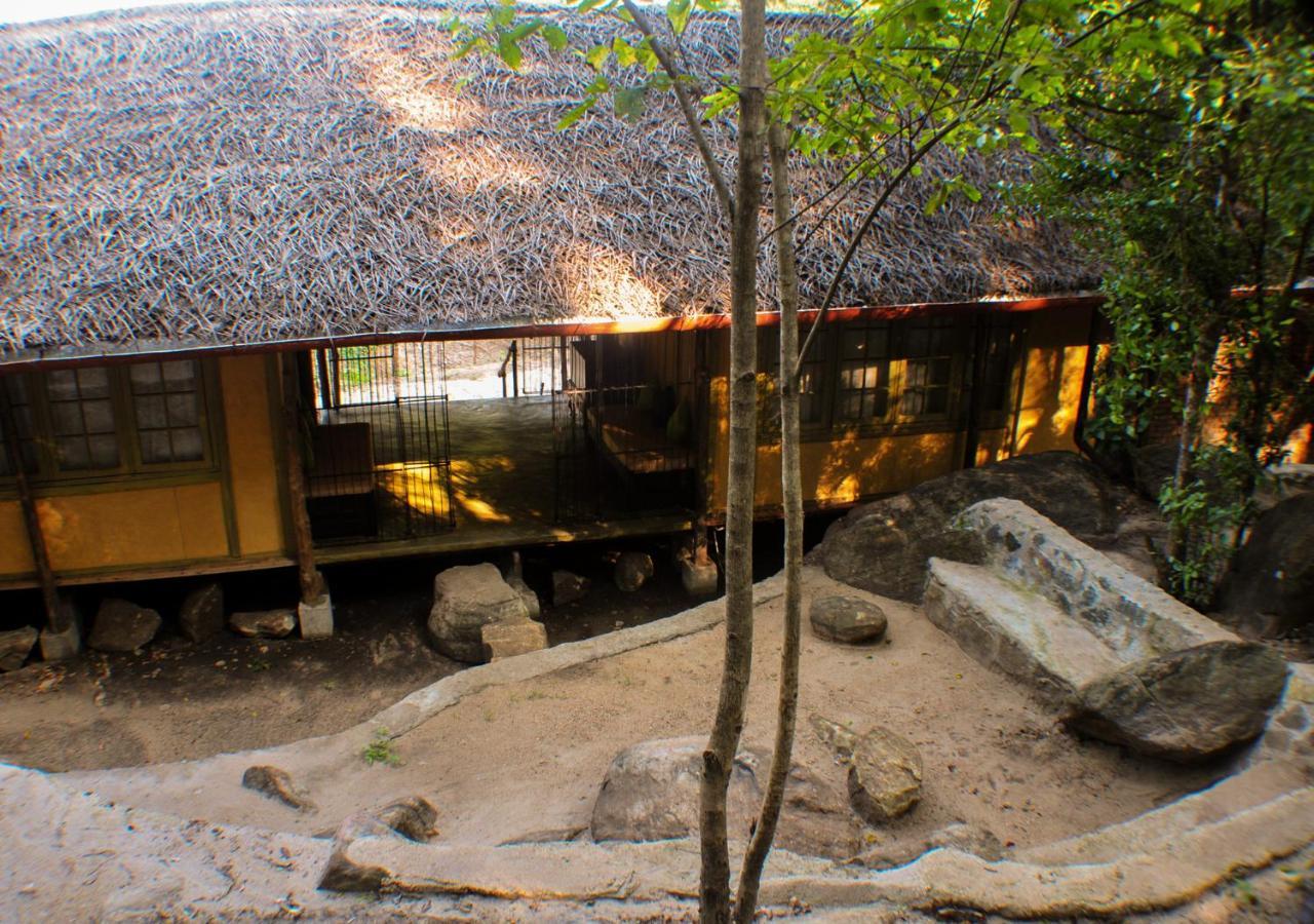Back Of Beyond - Wild Haven Villa Сигирия Екстериор снимка